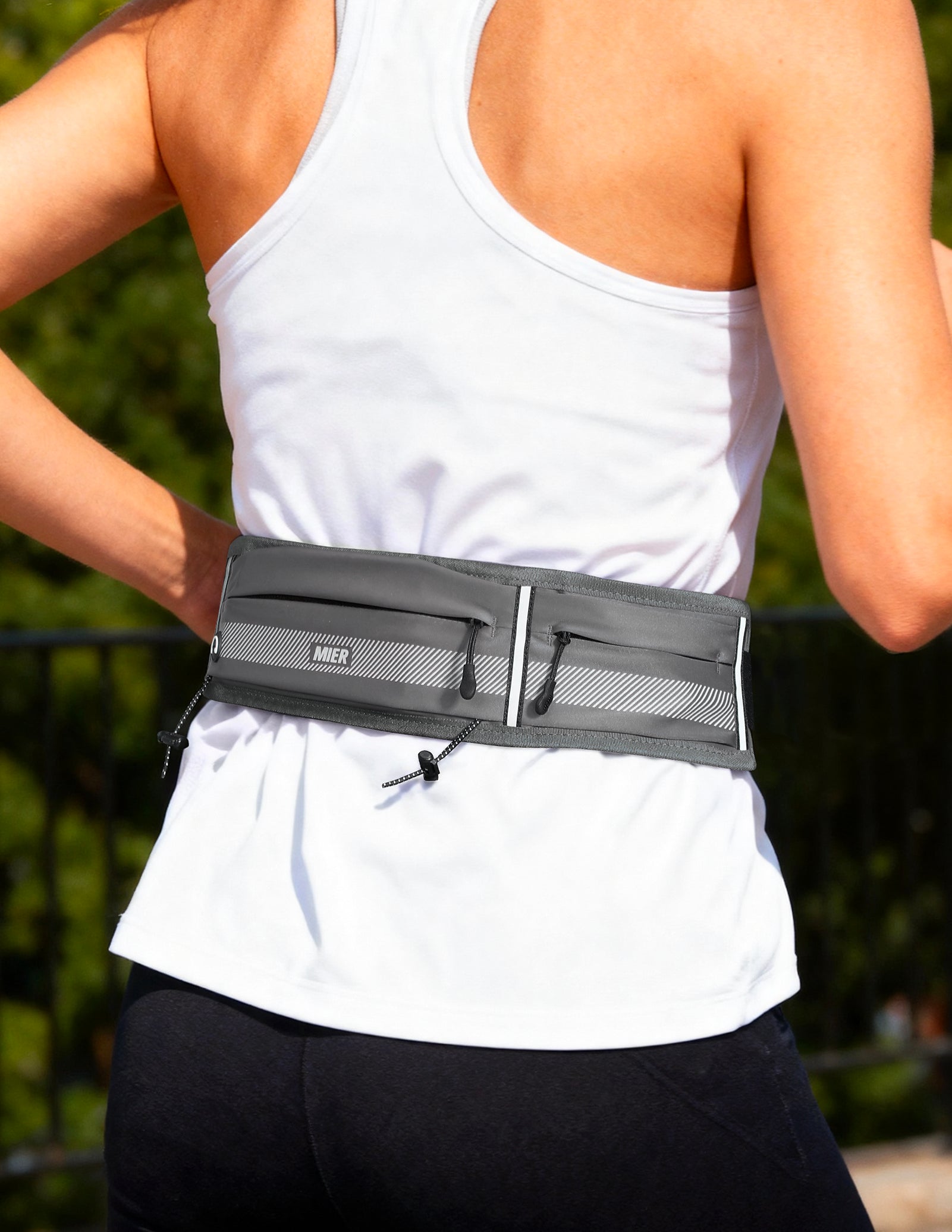 mier-unisex-zipper-running-belt-with-race-bib-clips-and-headphone-port image 3