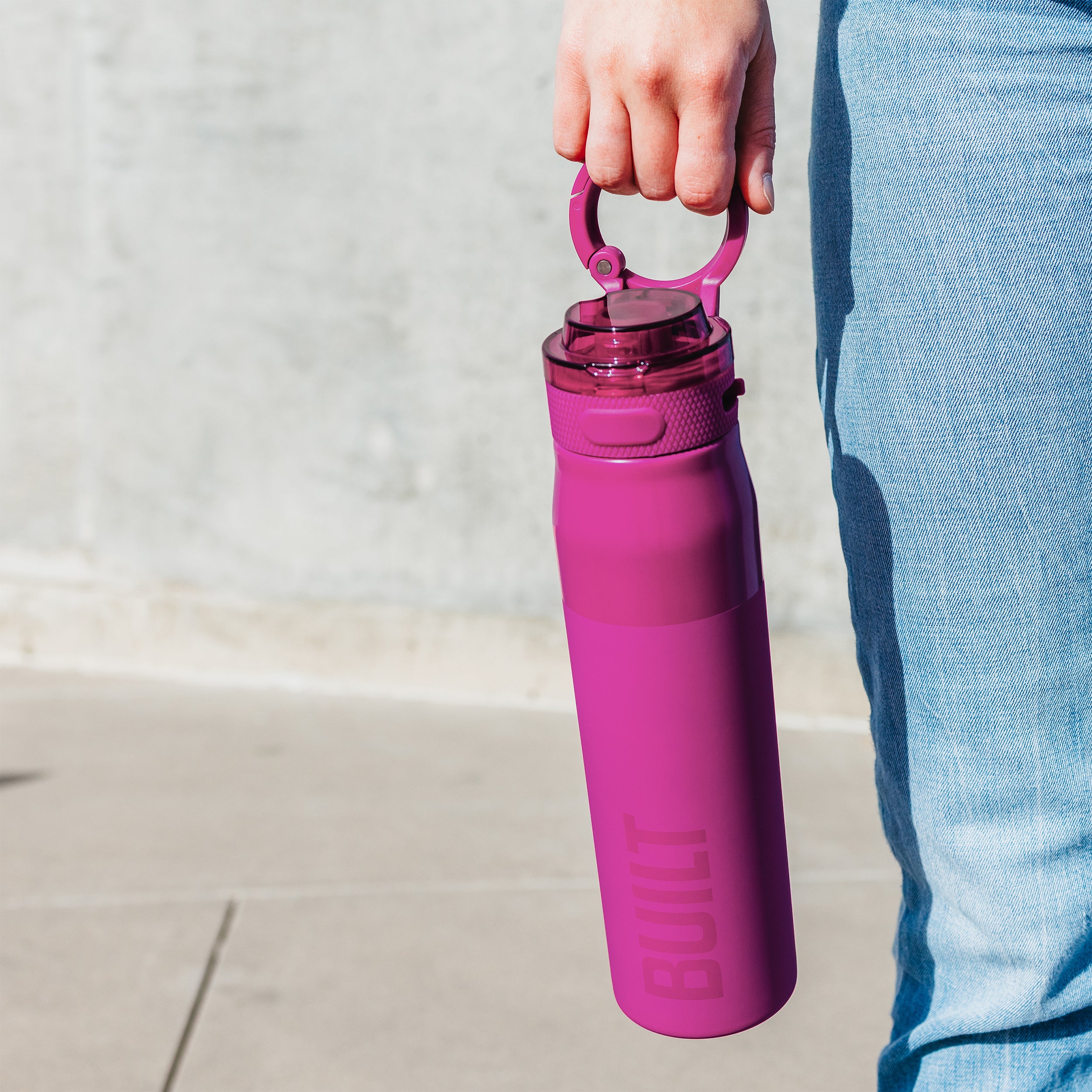 built-24oz-east-side-sport-bottle-vacuum-insulated-stainless-steel-with-one-touc image 6