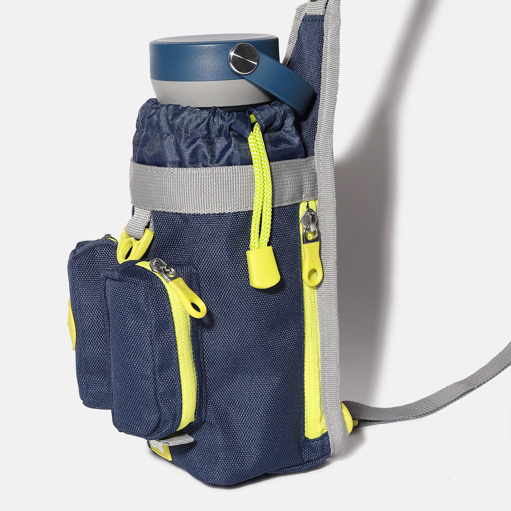 built-dog-excursion-bottle-sling-navy-and-lime-3-zipper-compartment-dog-walking- image 4